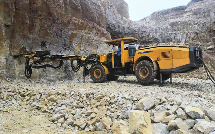 “化水為電”，徐工鑿巖臺車提速水電站擴機工程
