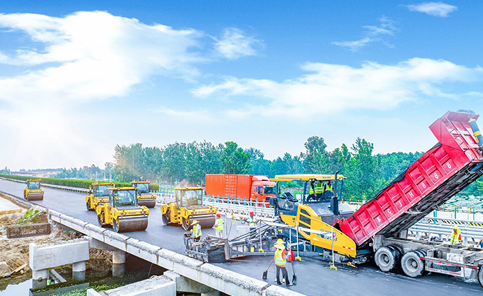 江蘇高速上演徐工成套道路機(jī)械大片！