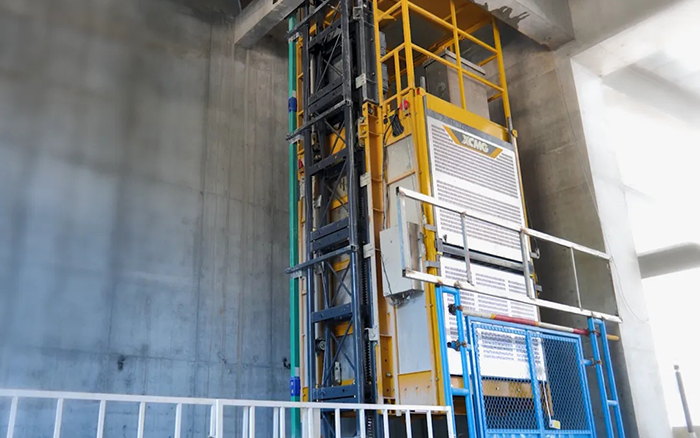 性能典范！徐工井道施工升降機助建超高層商務中心項目